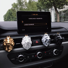 Load image into Gallery viewer, Creative Lion Head Shape Car Perfume Fragrance Cool Car Air Freshener Smell Car Diffuser Vent Clip Scent Refill For Car
